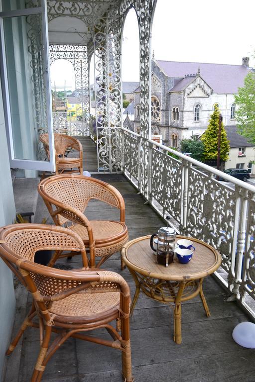 Hotel 8a Spring Gardens Haverfordwest Exterior foto